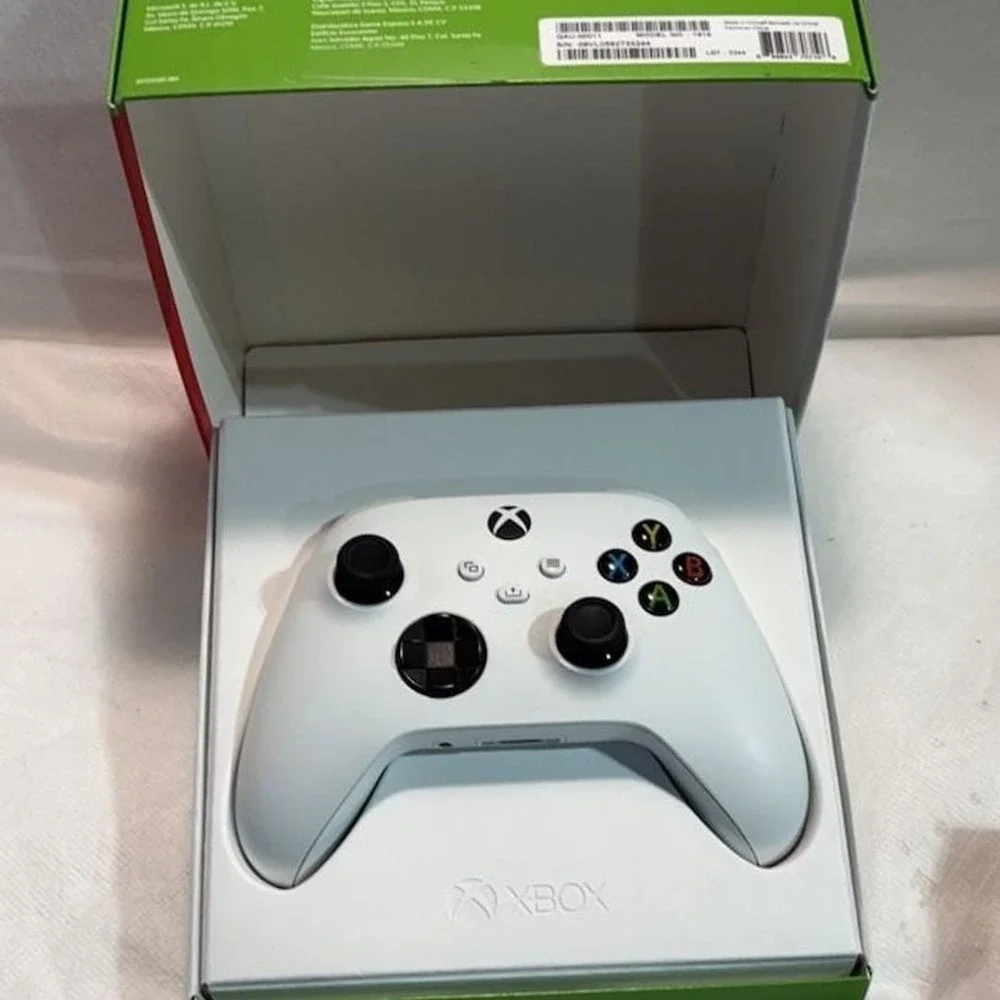Microsoft Xbox Wireless Controller Robot White